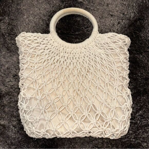 A New Day Creme Crochet Unstructured Medium Size Handbag Mermaidcore Beach Pool - Picture 3 of 10